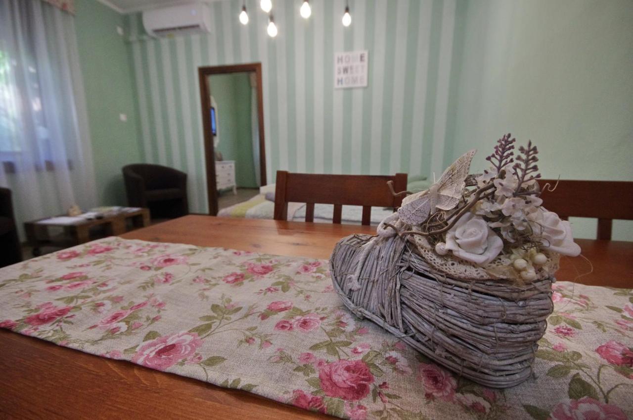 Villa Rusztika Гюла Екстериор снимка